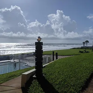 Shoreline & - Beachfront ** Daytona Beach